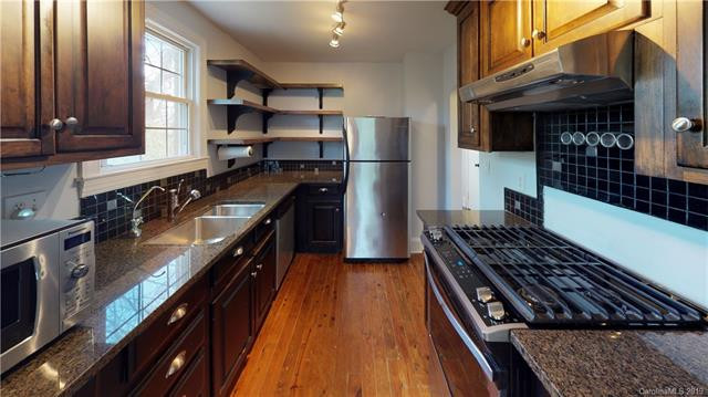 Adorable and clean Midwood cottage.