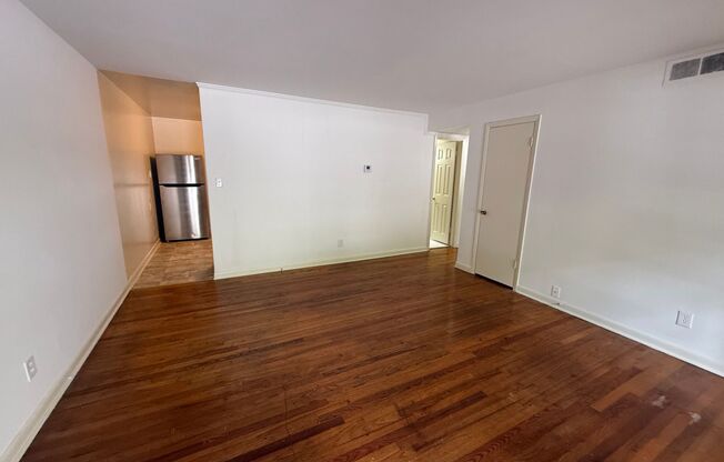 2 Bedroom - 5 Points area within walking distance to UGA