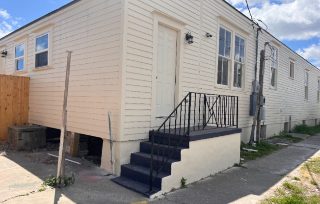 1839 SAINT ANN ST