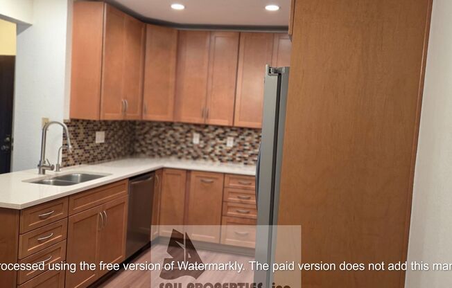 Beatiful Home in the Gated Sea Spray Community!