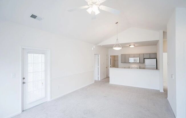 2 beds, 2 baths, 1,123 sqft, $1,420, Unit 4450-2D