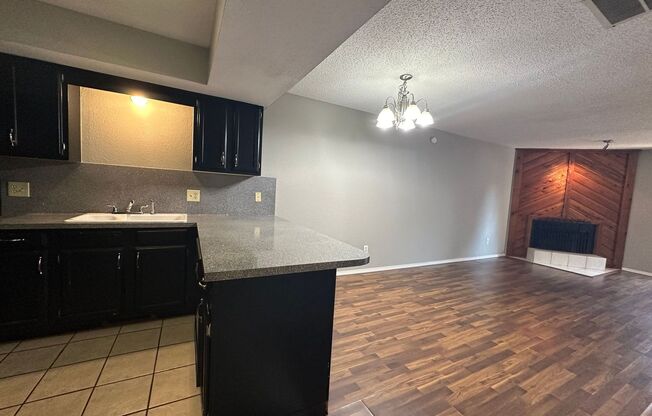 2 beds, 2.5 baths, $1,295