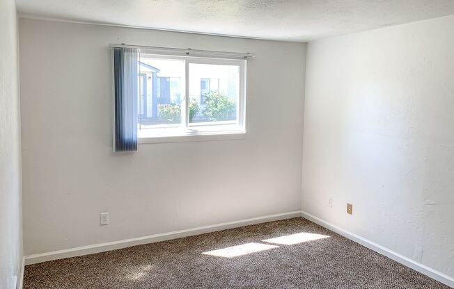 2 beds, 1 bath, 756 sqft, $1,125, Unit 65