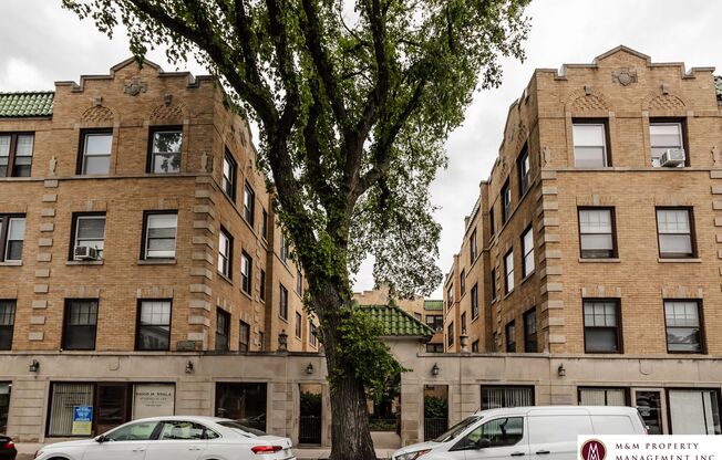 1 bed, 1 bath, 600 sqft, $1,350, Unit 956-35