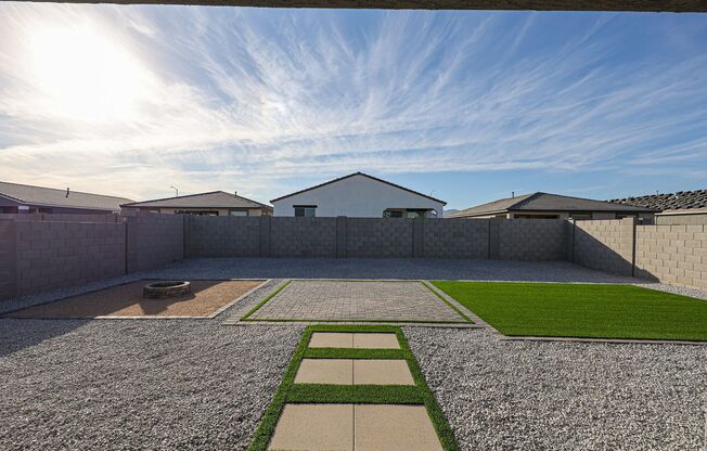 Modern Mountainside Living: Stunning New 4-Bedroom Home in Estrella Crossing!