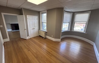 1 bed, 1 bath, $2,800, Unit 21