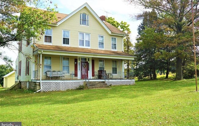 1009 Muddy Creek Forks Rd