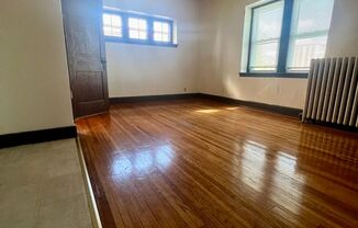 Varsity Apartments - 727