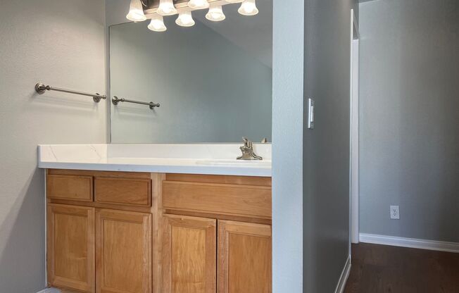 2 beds, 2 baths, 950 sqft, $2,845, Unit 1621L