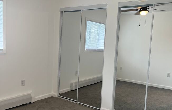 3 beds, 1 bath, 960 sqft, $1,395, Unit 415