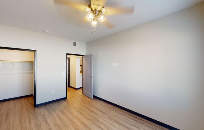 2 beds, 2 baths, 988 sqft, $1,280, Unit 3200-100