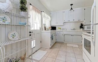 3 beds, 1 bath, $4,500