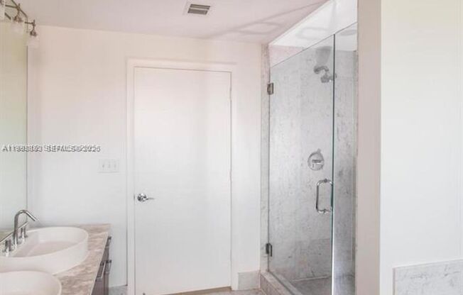 2 beds, 2 baths, 1,474 sqft, $3,950, Unit 244 Biscayne Blvd # 2102