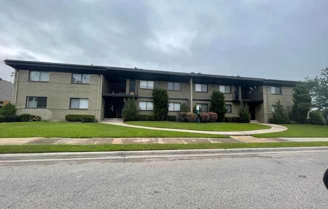 Move In ready 2 Bedroom 1 Bath $500.00 off  1st Month's Rent, Apply Today!