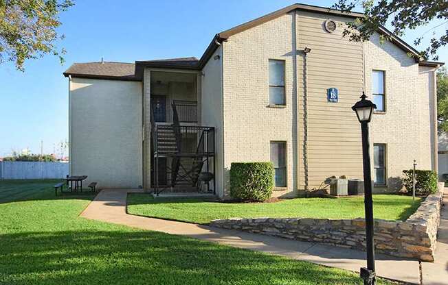 exterior building and grass at GEORGETOWN PARK, Texas, 78628