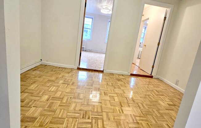 196 W 9 ST