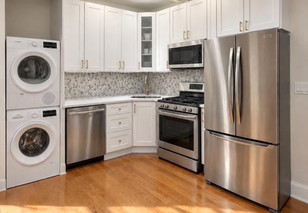 3 beds, 3 baths, 1,954 sqft, $7,000, Unit 2