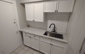 1 bed, 1 bath, $775, Unit Unit #15