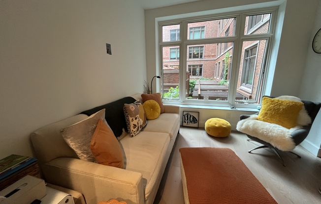 100 Lovejoy Wharf