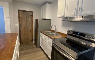 1 bed, 1 bath, $750, Unit 517 1/2