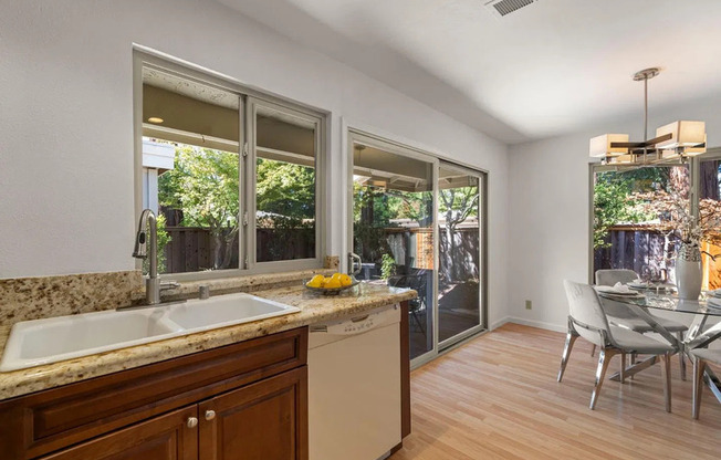 1124 LONGBRANCH CT