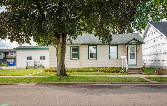 Southside single family home with garage