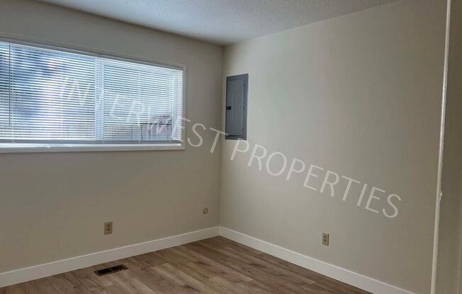 2 beds, 1 bath, 840 sqft, $1,995