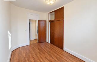 3 beds, 2 baths, $4,500, Unit 2