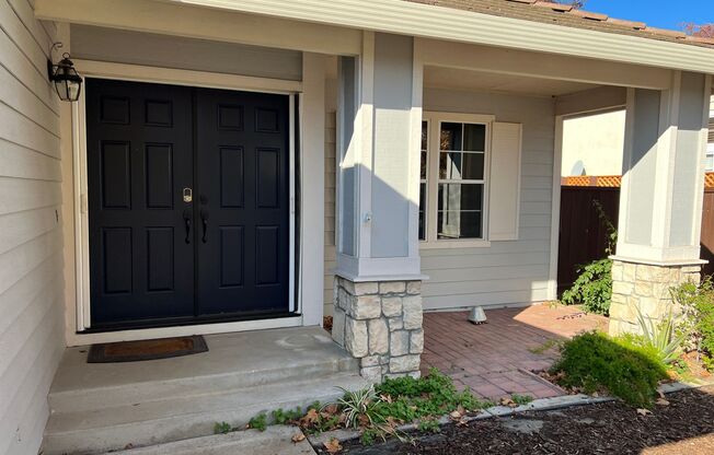 A truly rare and stunning Brentwood single-story rental opportunity! Nearly 1700 square feet! Beautiful neighborhood close to walking trails, aquatic park, schools & shopping! Newer paint, sharp laminate LVP flooring!