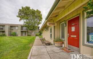 Hood Manor Apartments