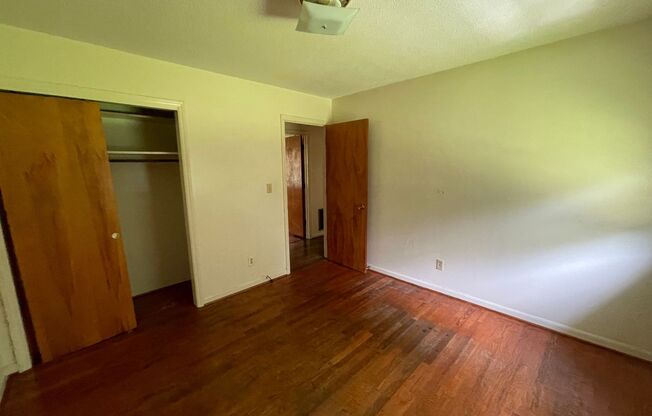 2 beds, 1 bath, $795