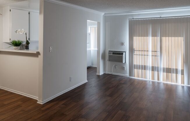 Studio, 1 bath, 600 sqft, $1,850, Unit Unit 310