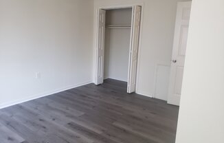 2318 GLENDALE TERRACE