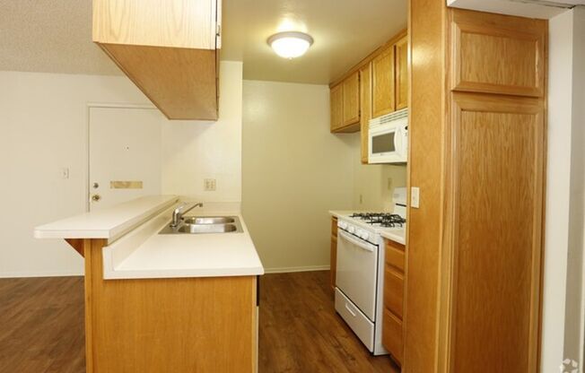 Studio, 1 bath, 500 sqft, $1,645, Unit 203