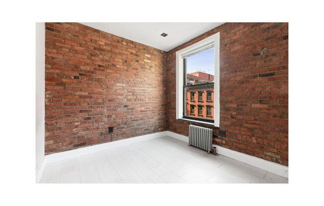 459 W 50th St