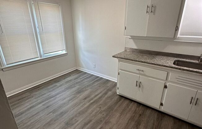 1 bed, 1 bath, $595