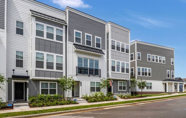 Modern 3 Bed, 3.5 Bath Townhome in The Nations!