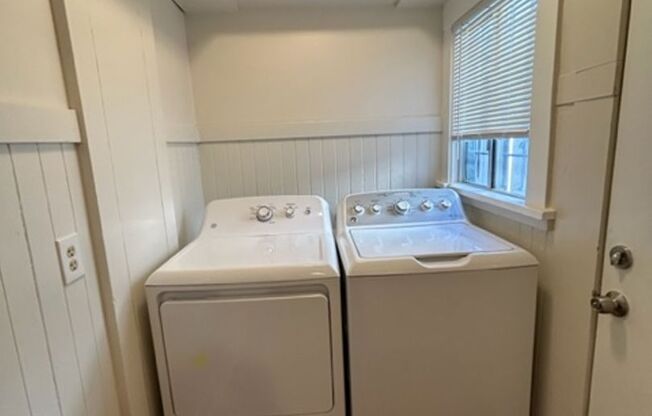 2 beds, 1 bath, $2,100, Unit #6