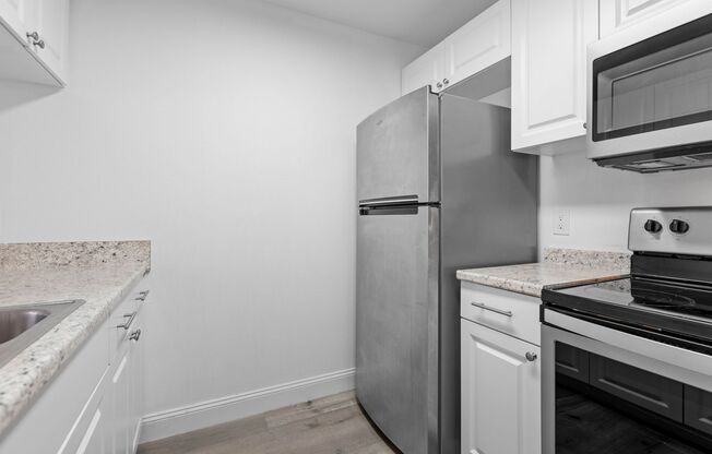 3 beds, 3 baths, 1,500 sqft, $2,085, Unit Ashburn Hills Townhomes Renovated