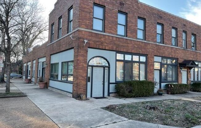 1000 Bates St