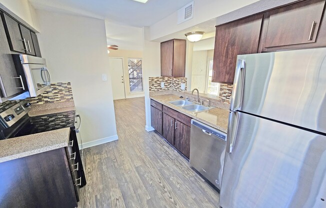 2 beds, 1 bath, 1,062 sqft, $2,395