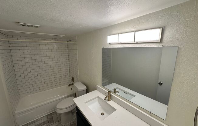 1 bed, 1 bath, 690 sqft, $895, Unit 108