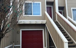 <b>2 Bedroom 2 1/2 Bath Townhome near UNR<br><br>