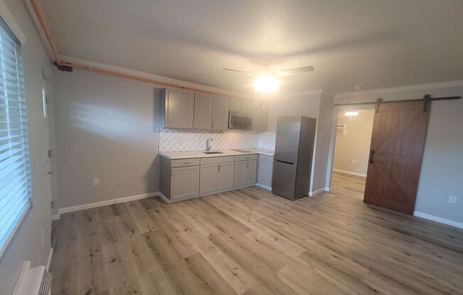 1 bed, 1 bath, 600 sqft, $1,200, Unit #18