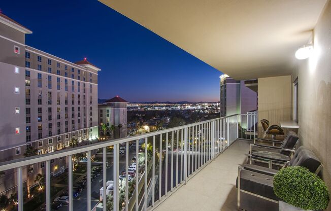 2 beds, 2 baths, $2,799, Unit # 1012