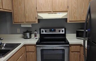 2 beds, 2.5 baths, $1,425, Unit 203