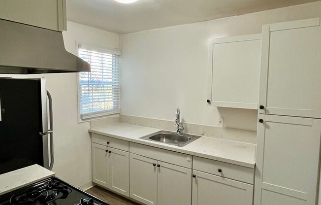 Charming 2 Bed/1 Bath Townhome style Apt in NorthPark