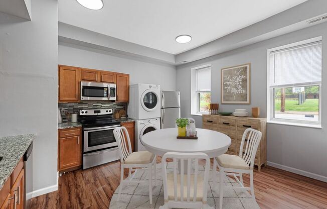 1 bed, 1 bath, 750 sqft, $1,045, Unit 1520 B