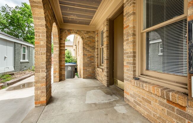 1 Bedroom, 1 Bath Duplex Near Greenville