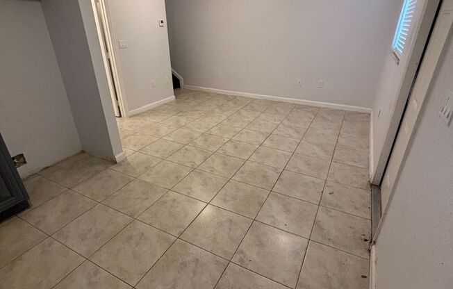 COMPLEX - BISCAYNE GARDENS